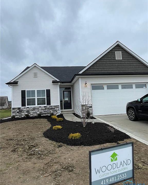 1st image of 343 Plantation Ln