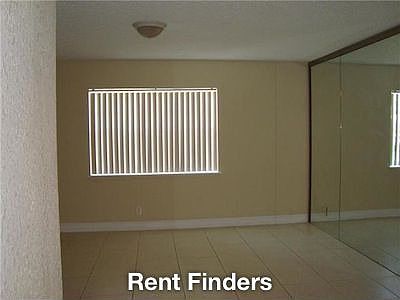 3rd image of 11000 NW 43rd Ct