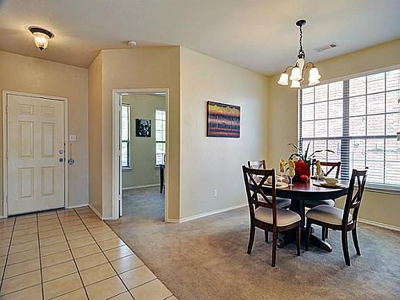 2nd image of 2855 Ector Dr