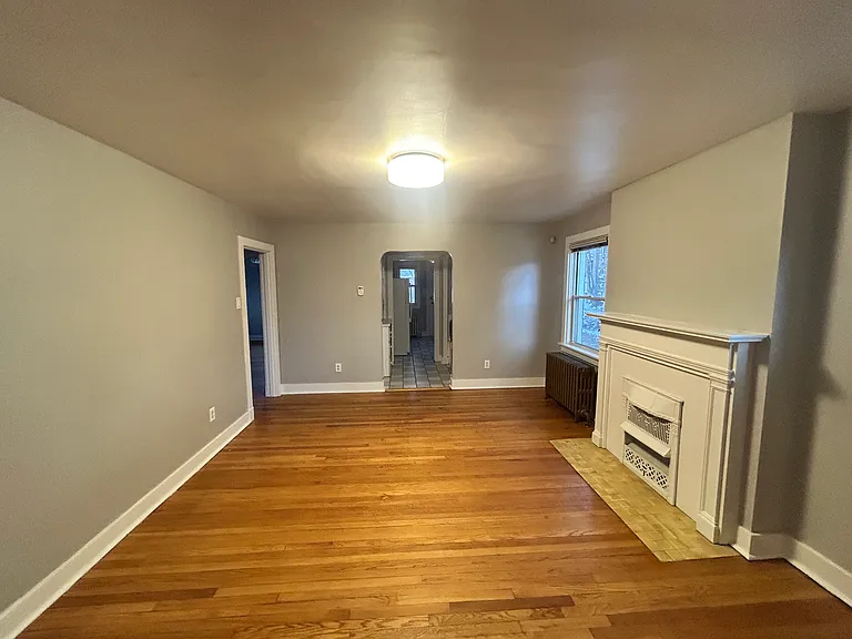 1121 Walnut St #1/2 — Photo 2