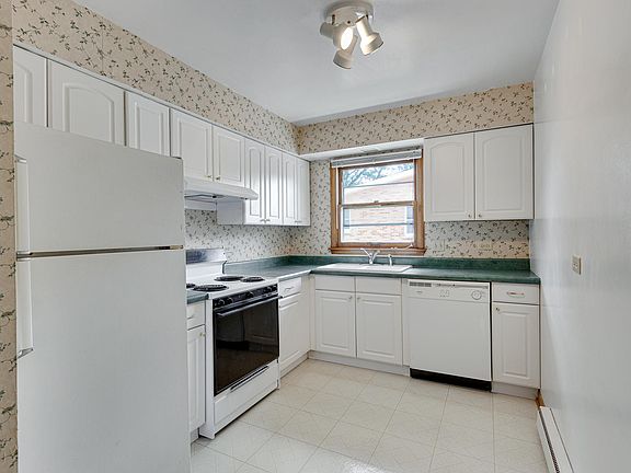 4th image of 407 W Judd St