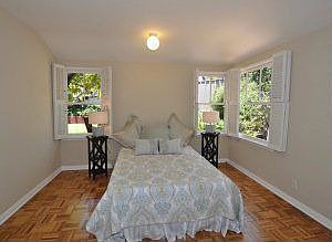 5th image of 10551 Esther Ave
