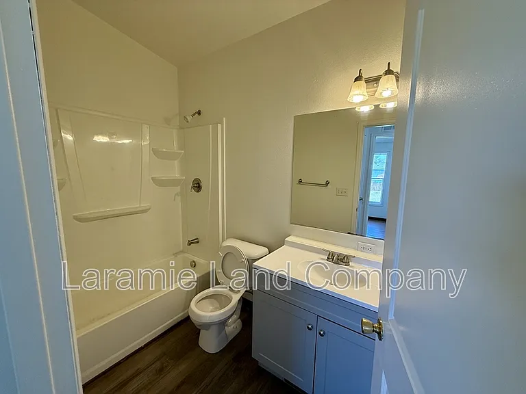 388 N Buchanan St #A — Photo 6