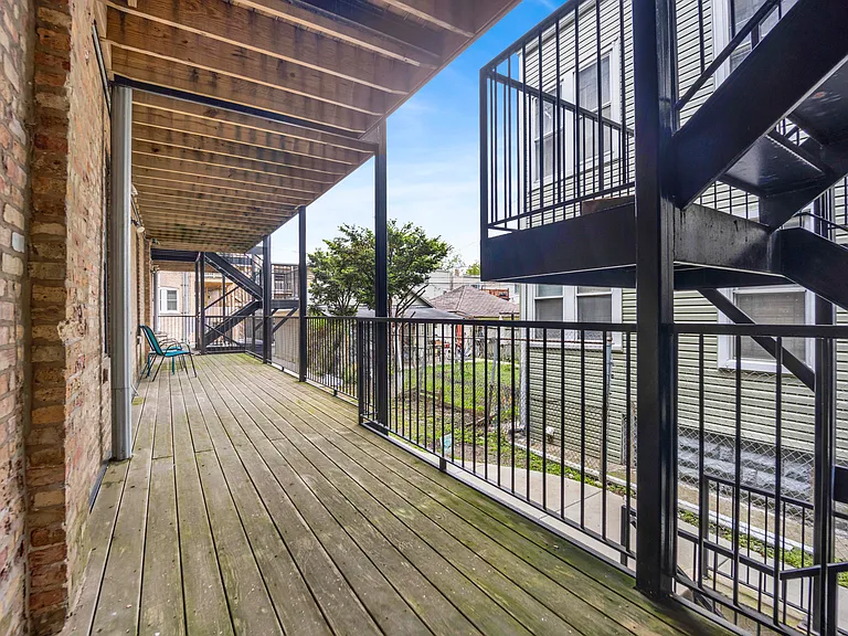 3800 W Altgeld St #203 — Photo 13