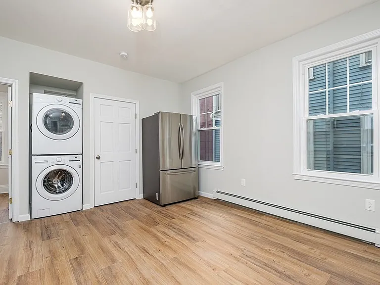 39 Perry St #1 — Photo 11