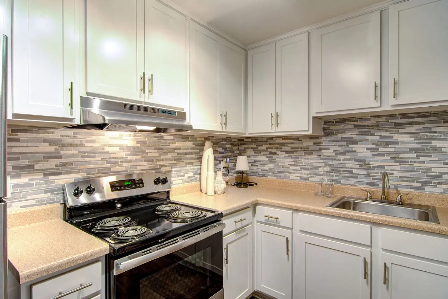 Barrington Hills Apartments — Photo 3