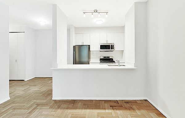 1st image of 62 W 62nd St APT 7A