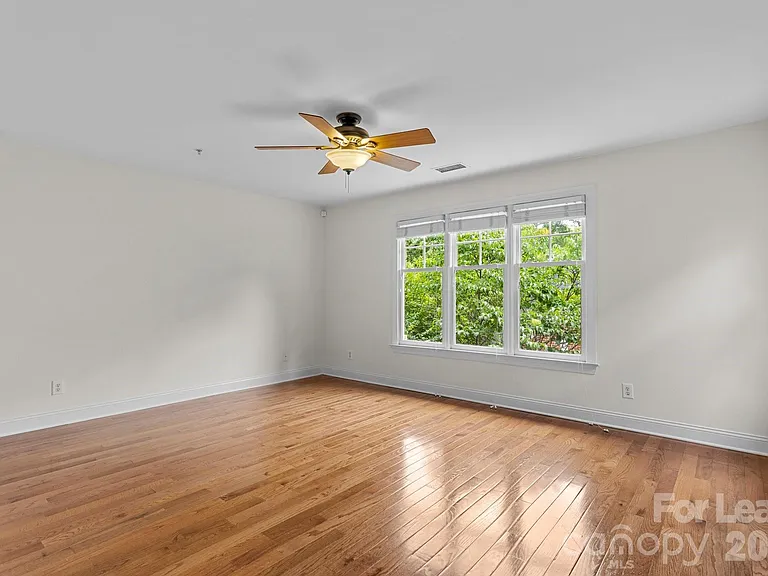 1192 Hampton Gardens Ln — Photo 20