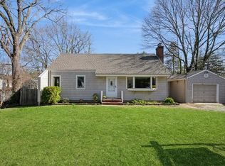 4 Vause St, Northport, NY 11768