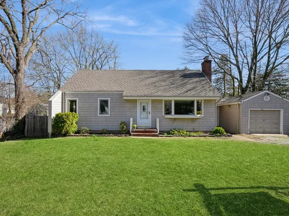 4 Vause Street, Northport, NY 11768