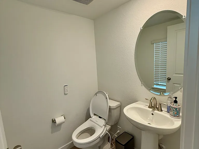 15732 W Girard Ave — Photo 7