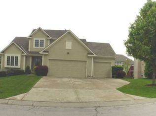 2421 SW 11th St, Lees Summit, MO 64081