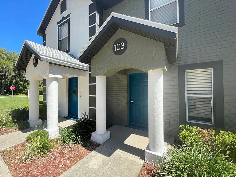 Village Park Townhomes | 2 & 3 Bedroom Apartments in Lady Lake, FL — Photo 38