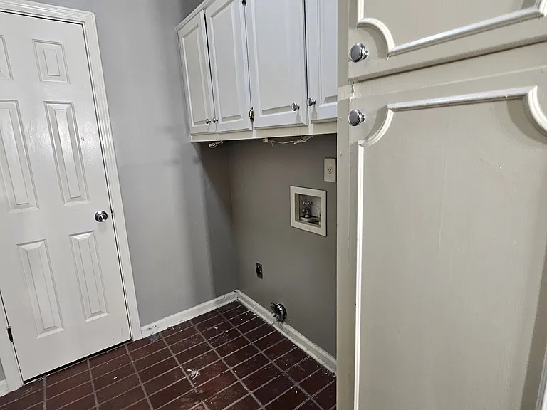 253 Rhonda Cir E — Photo 27
