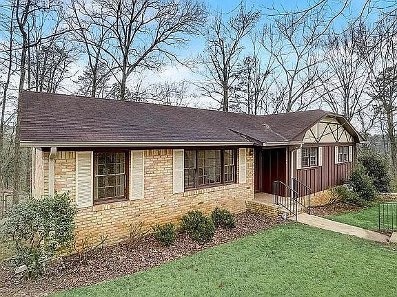3rd image of 1124 Jacque Cir