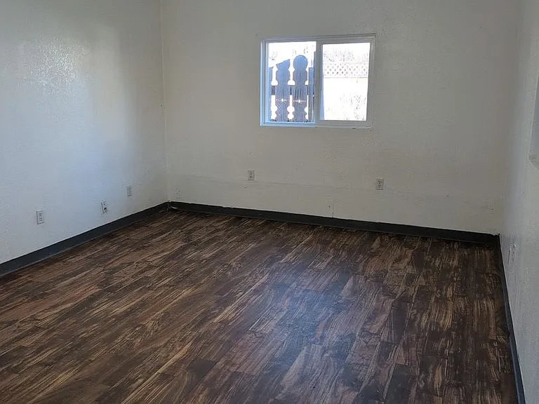 2333 Garden Ave — Photo 6