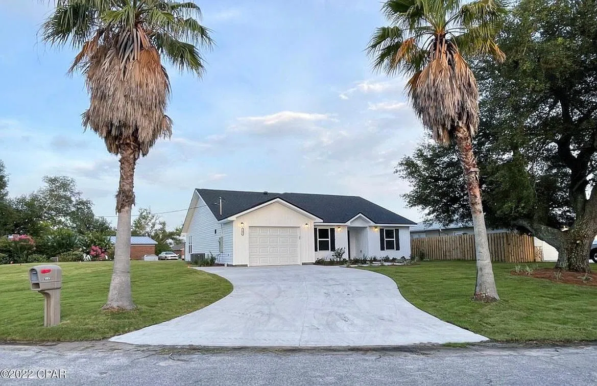 3 bed, 1661 sqft, $2,400 — Photo 1