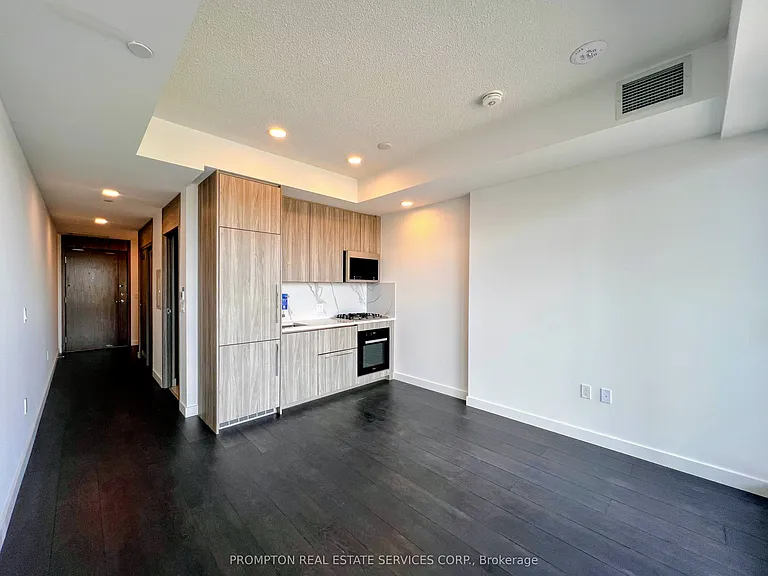 18 Esther Shiner Blvd #1506 — Photo 2