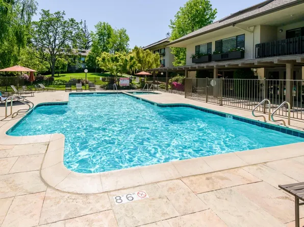 2140 Santa Cruz Ave #203, Menlo Park, CA 94025