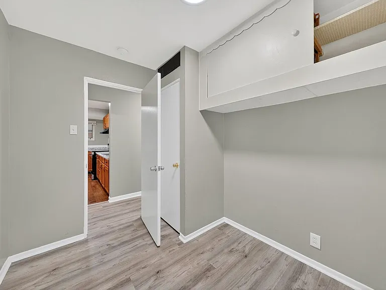138 Grampian Rd — Photo 14