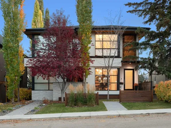 1945 B N 25th Ave SW, Calgary, AB T2T 1A6