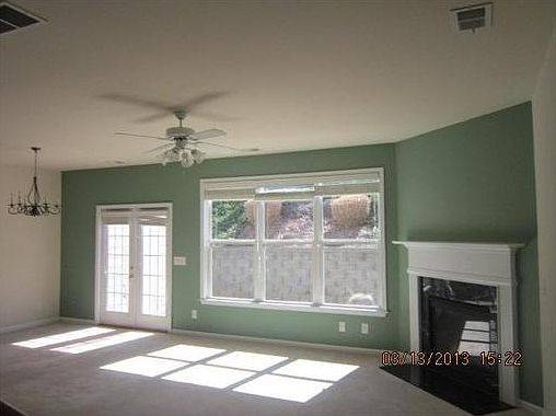 2nd image of 33 Jekyll Dr