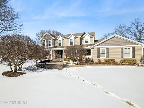 38W718 Evanswood Ln, Saint Charles, IL 60175