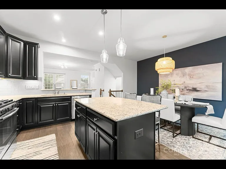 1233 Queen Lyon Ct — Photo 6
