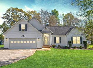 614 Maple Ridge Cir, Salisbury, NC 28147