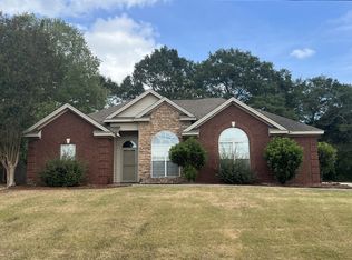 238 Autumn Springs Rd, Deatsville, AL 36022