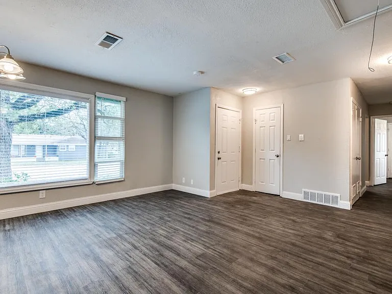 853 Brown Trl — Photo 10
