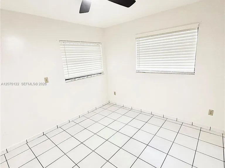 2219 SW 137th Pl — Photo 14