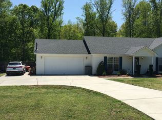 121 Heather Ln, Florence, AL 35633