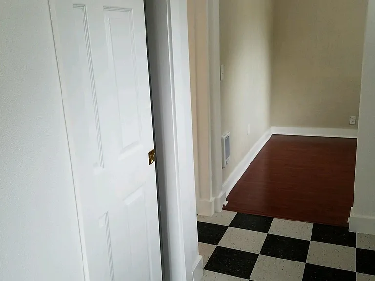 650 Marion St NE #1 — Photo 57