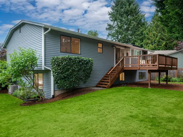 10026 NE 140th St, Kirkland, WA 98034