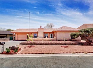 1340 Solar Ct SE, Rio Rancho, NM 87124