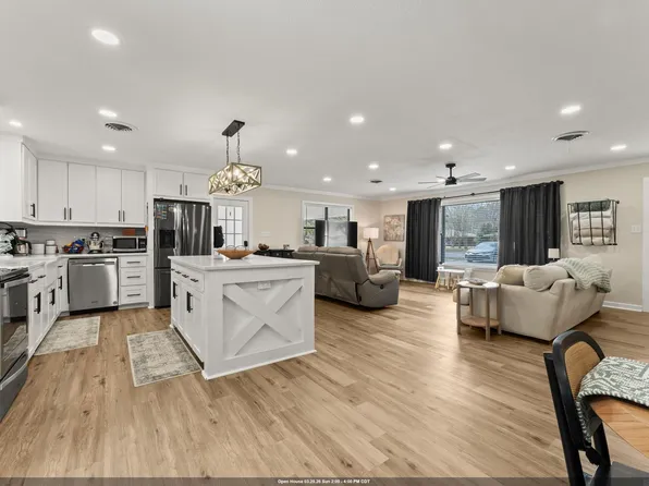 375 Sherwood Forest Blvd, Baton Rouge, LA 70815