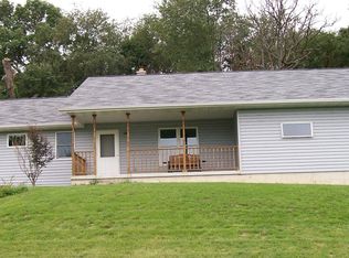 N4124 Oak Hill Cir, Brodhead, WI 53520