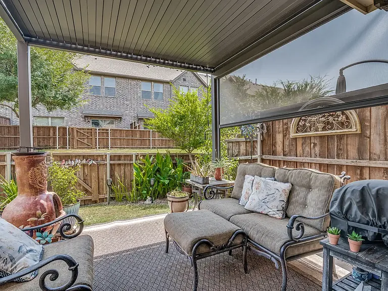 2724 Splendor Dr — Photo 21