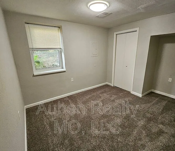 6113 Indiana Ave — Photo 11