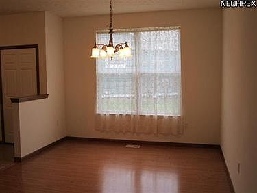 3rd image of 2127 Southampton Ln
