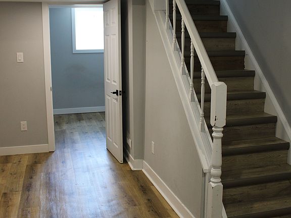 4th image of 168 Golfdale Cres