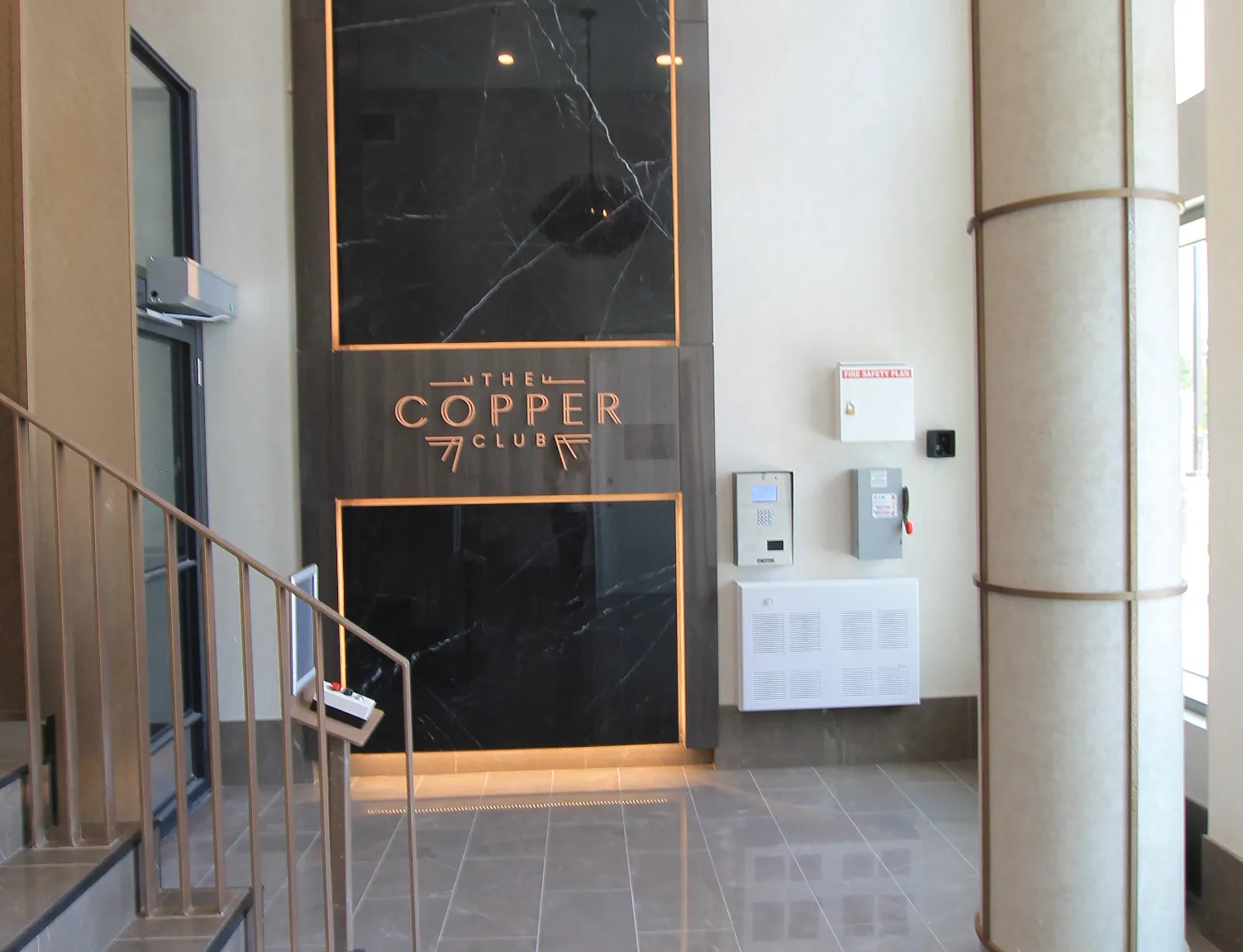209 Arthur Street South — Photo 3
