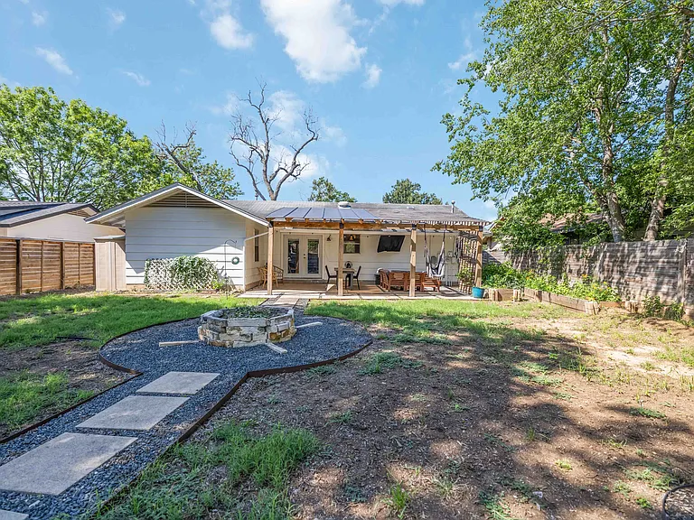 5126 Meadow Creek Dr — Photo 28