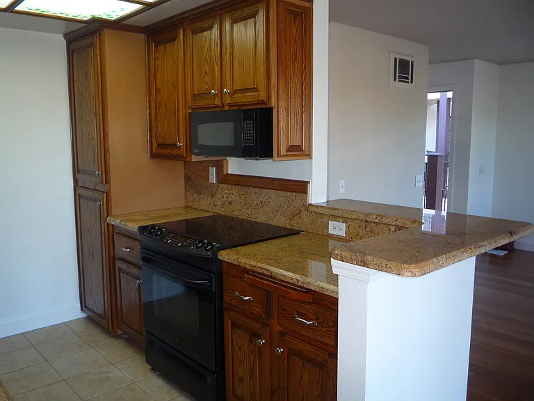 2828 Famosa Blvd #209 — Photo 7