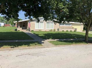 230 N Bill St, Francesville, IN 47946