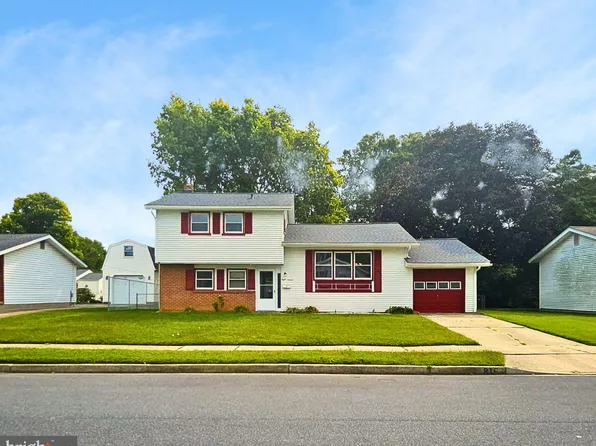 816 Townsend Blvd, Dover, DE 19901