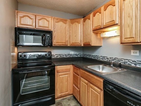 2nd image of 1700 Wedgewood Dr APT 417