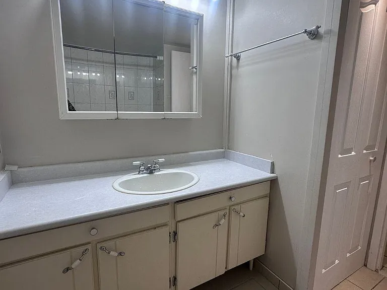 3901 Carrigan Ct #109 — Photo 14