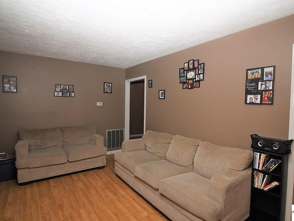 3rd image of 116 Noel Dr